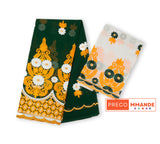 Salouva vert foncé avec motifs floraux jaune blanc et écharpe orange